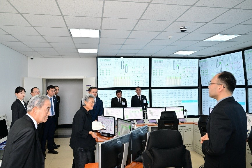 Her Royal Highness Princess Sirindhorn of Thailand Visits INET ...